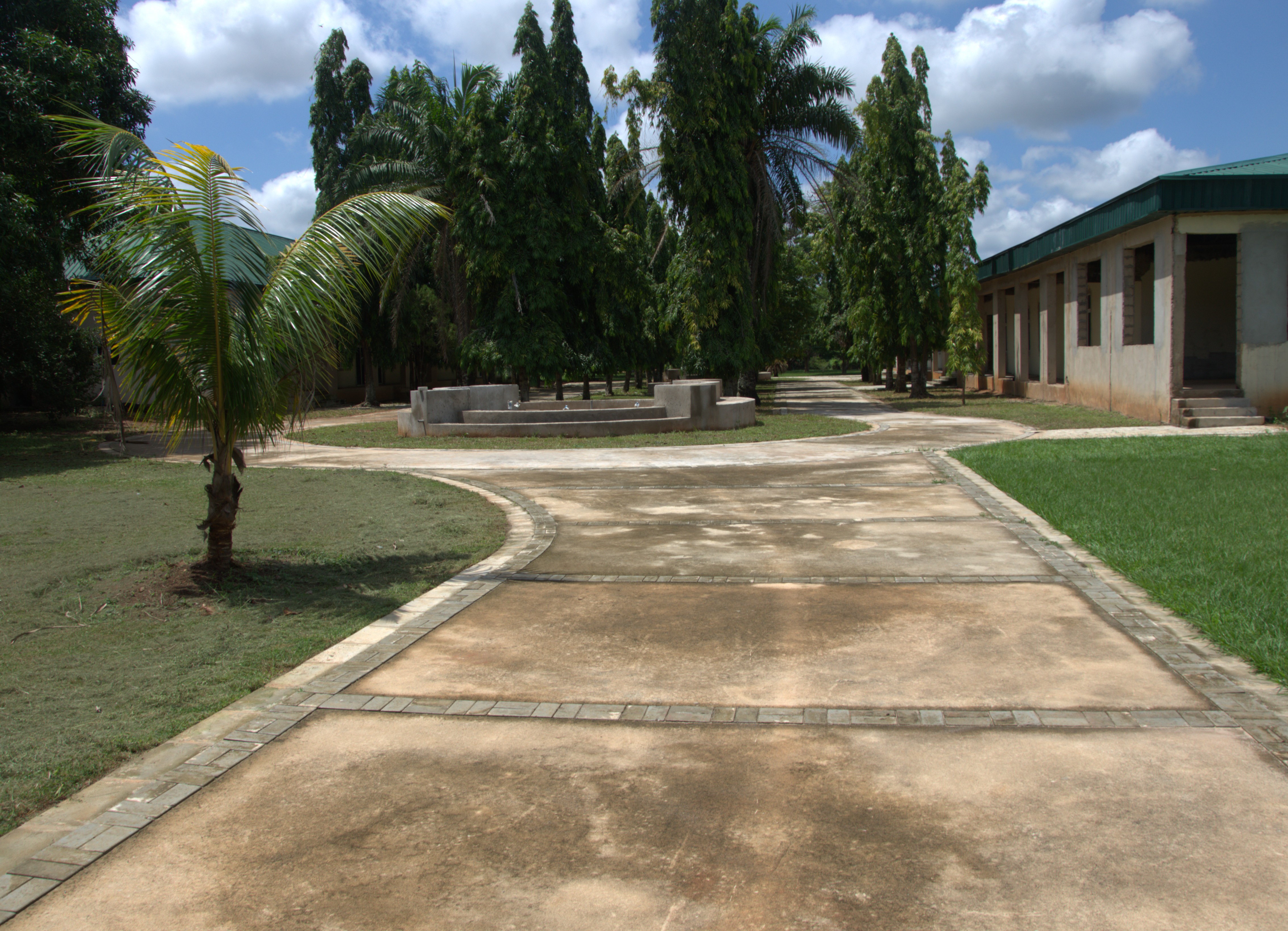 a paved path to Dexdee Resorts chalets